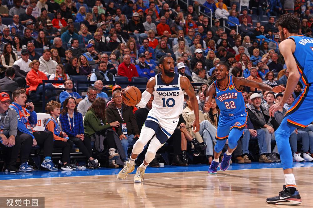 雄鹿场均得 雄鹿场均得