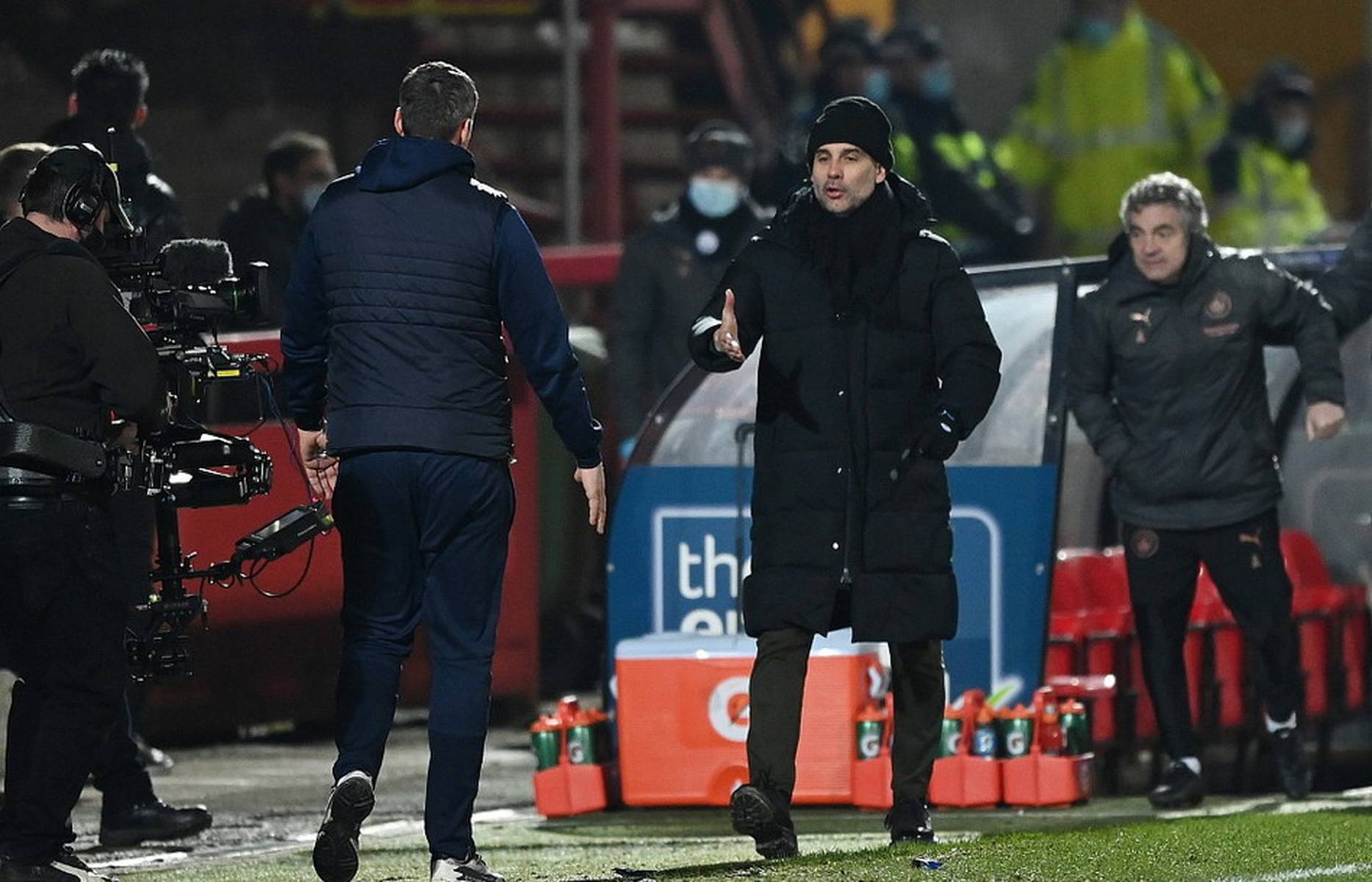 然嵌入策略 然嵌入策略